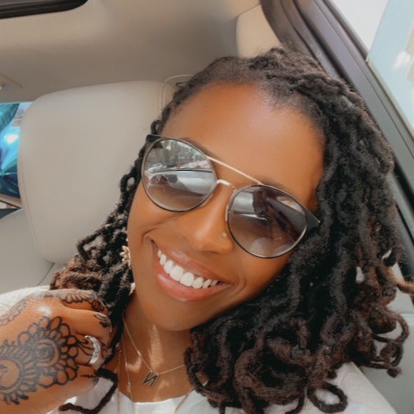 Meet the Posher Other - Meet your Posher, Najma